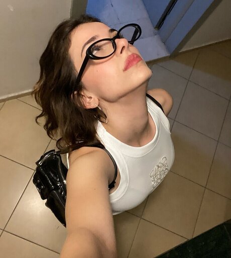 ebrarkrbkn nacktheit erwachsene fotos