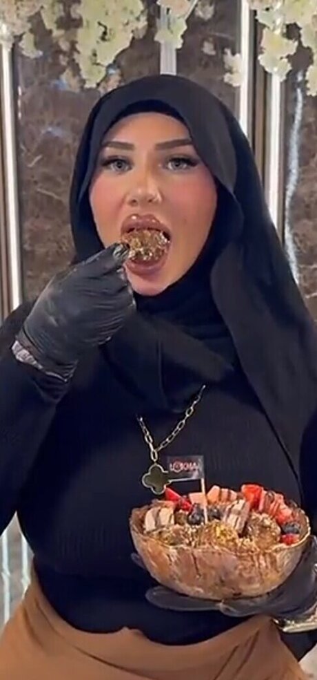 Abir zrk model nacktheit bilder