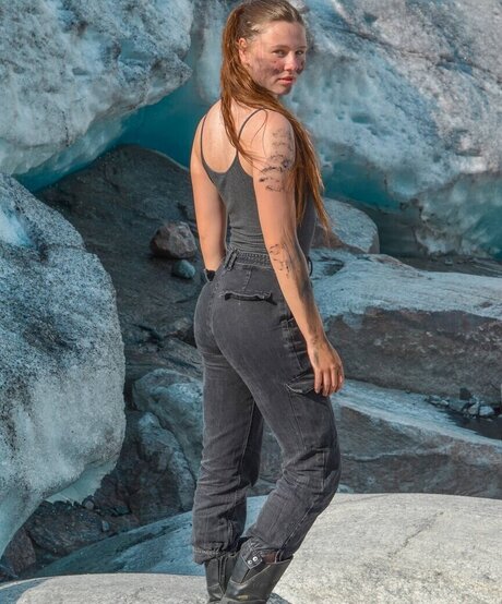 Affe auf Bike nackt hübsche foto