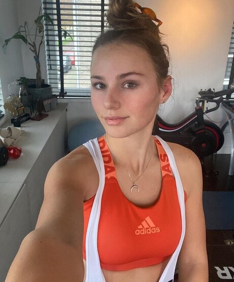Puck Moonen schauspielerin nackt foto