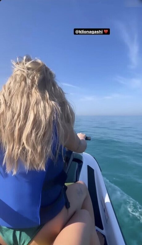 Loredana Zefi xxx bild