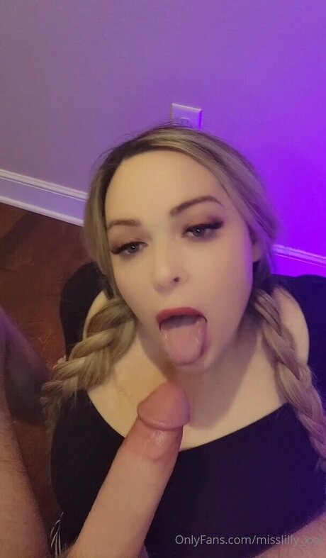 mollige gothic-onlyfans hübsche kunst foto