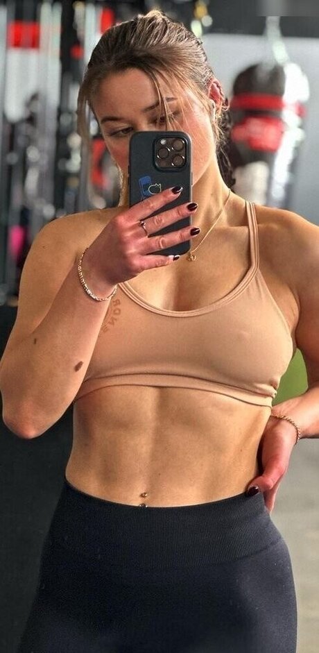 lifting toni nacktheit porno fotos