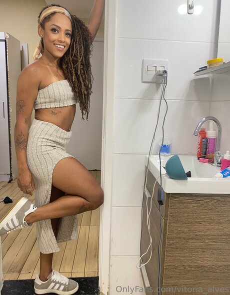 vitoria alves model kunst fotos