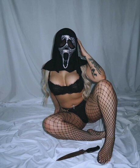 Stepbackbarbie nackt perfekte bilder