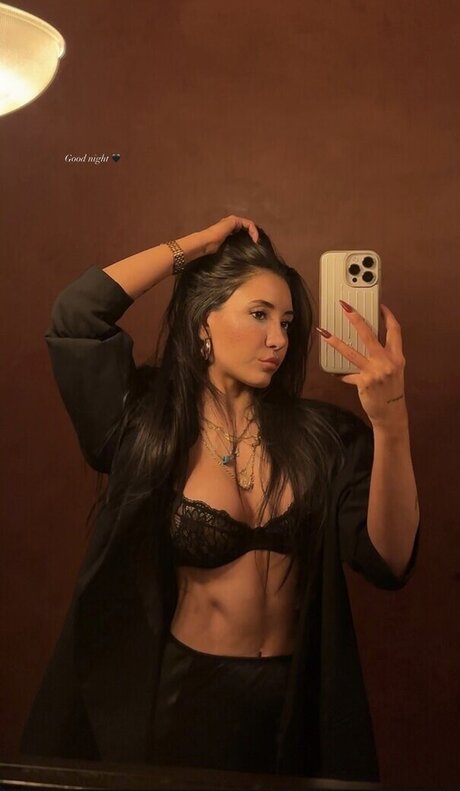 Merve zkan porno erwachsene foto