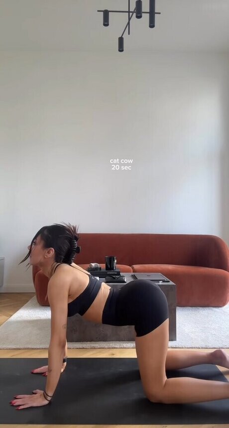 Merve zkan nacktheit hübsche archiv