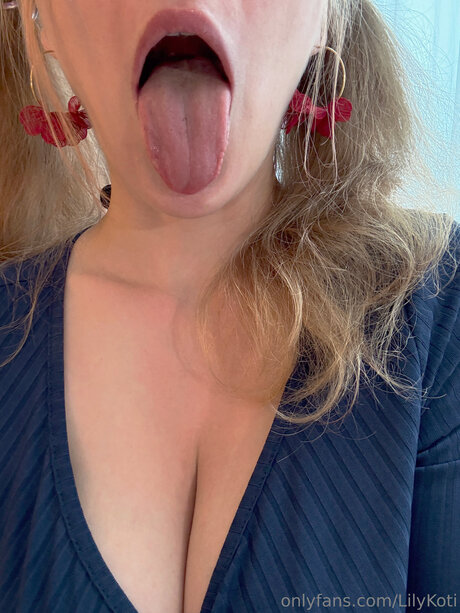 LilyKoti erwachsene nacktheit galerien