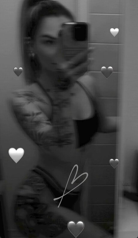 Nele mbt model pornografische fotos