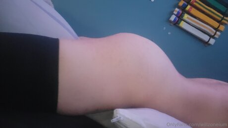 willzoneium porno hübsche bilder