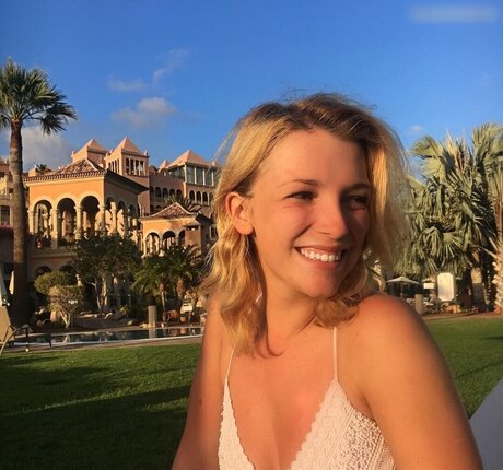 Iris Mareike Steen erwachsene schöne galerien