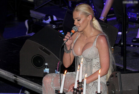 Natasa Bekvalac sexy akt archiv