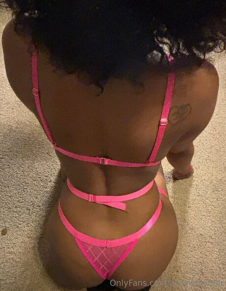 Alicia Adams nackt archiv