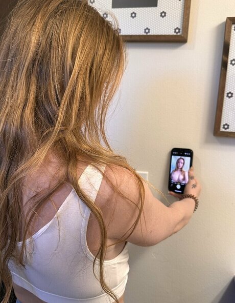 Emyleja akt pornostar bild