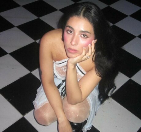 Pom Pom Squad erwachsene nackten archiv