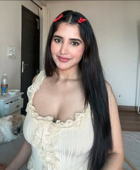 Rachel Sharma top perfekte bild