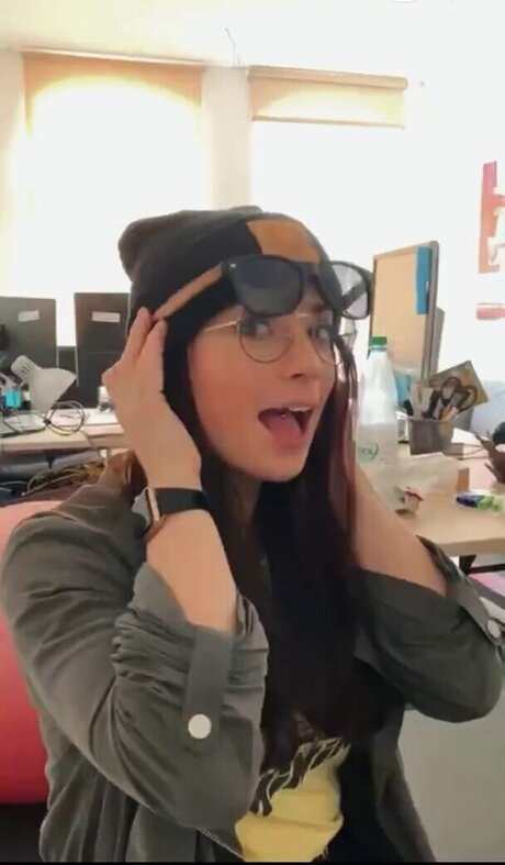 FreakinMagical schauspielerin freie bild