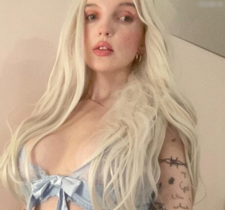 Mia Morgan kunst pornostar archiv