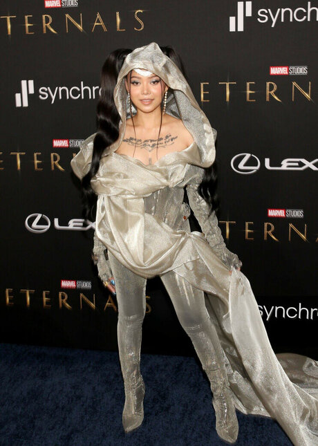 Bella Poarch porno hd bild