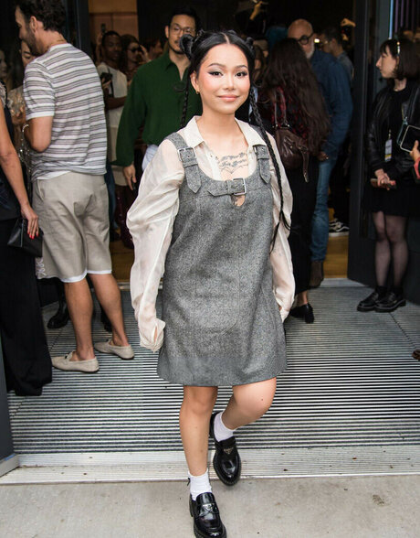 Bella Poarch heiße galerie