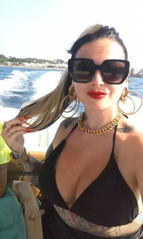 Lyn k44 erwachsene kostenlose bild