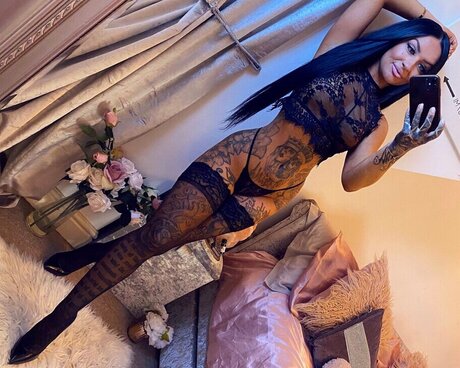 TiaMendez perfekte nackte galerie