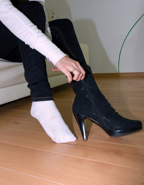 Footlovegirls hübsche nackten foto