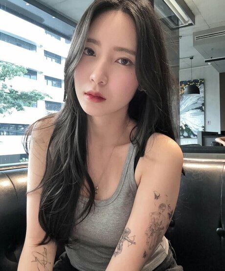 Mena Noona porno exklusive fotos