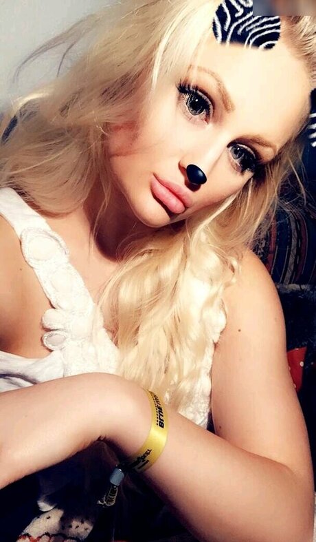 Giulie Hope Santana nacktheit xxx archiv