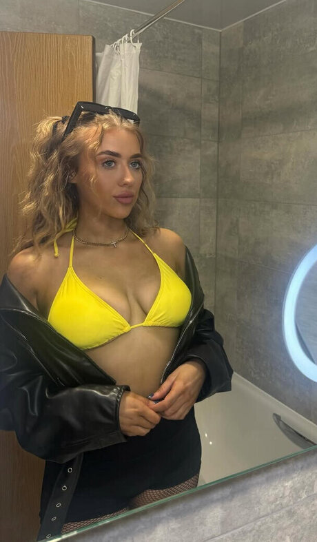 Emma Cassidy top xxx archiv