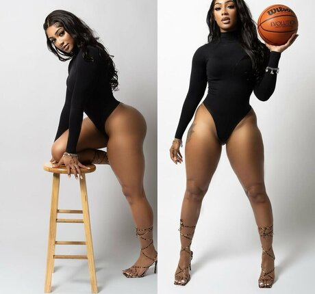 Jada Thorpe nackt erwachsene bilder