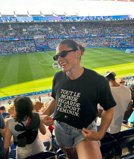 Ilona Maher hd sexy bild