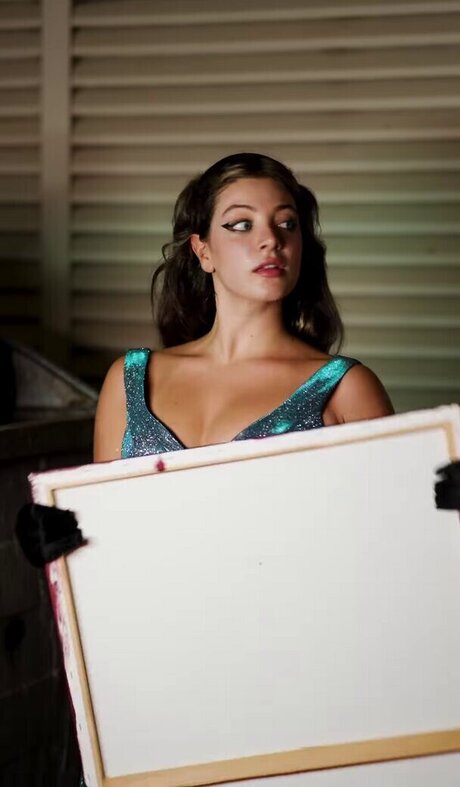 Leyla Afshonkar schöne erwachsene archiv