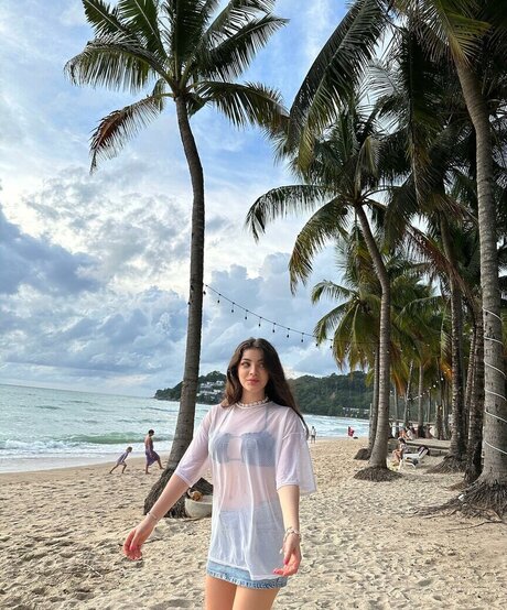 Leyla Afshonkar exklusive akt galerien