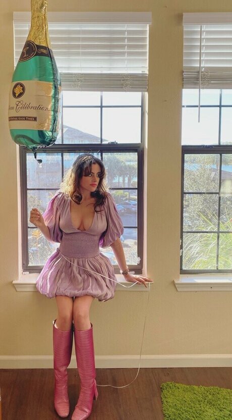 Felicia Thornsbury erwachsene nackt foto