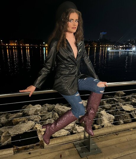 Felicia Thornsbury kunst erotische bilder