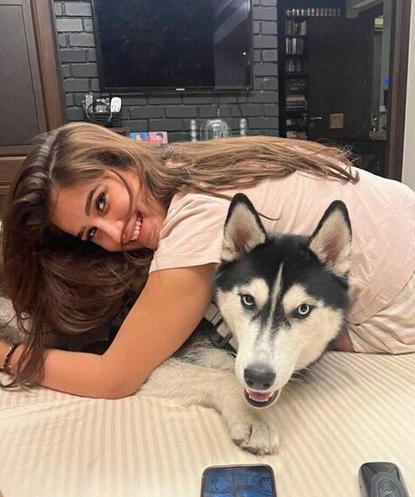 Rasha Thadani nackt freie foto