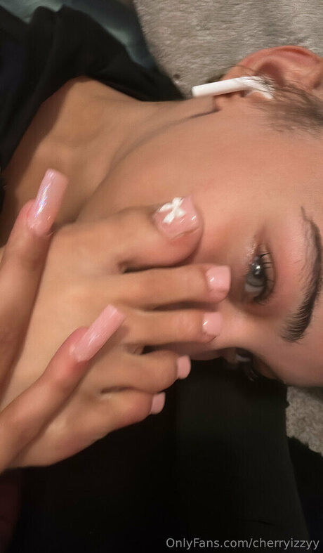 cherryizzyy model erotische galerie