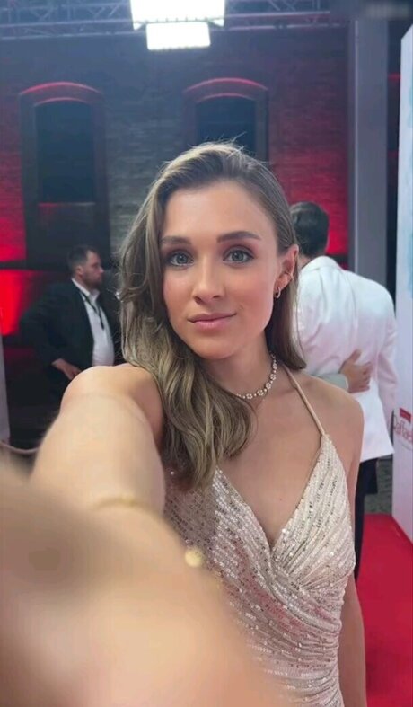 stillende onlyfans hd kostenlose bild