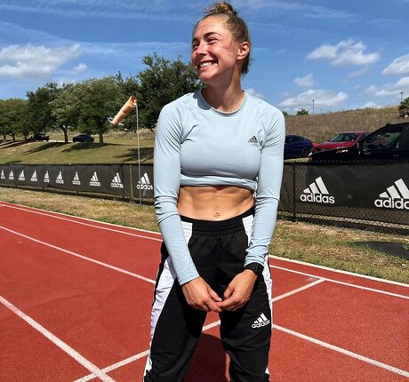 Gina L ckenkemper porno xxx bilder