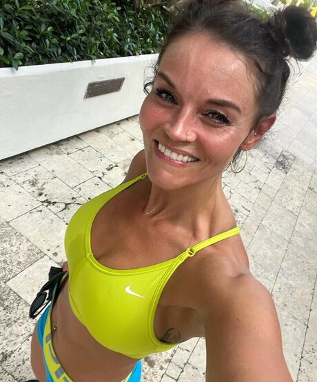 Julie Felton nette pornostar archiv