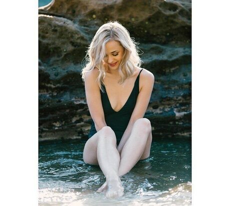 Raechelle Banno heiße erotische fotos