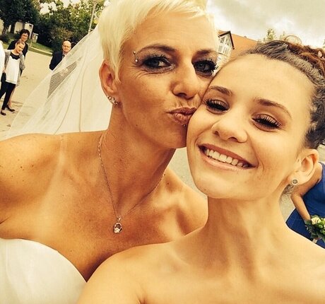 Betty Taube freie nackt galerie