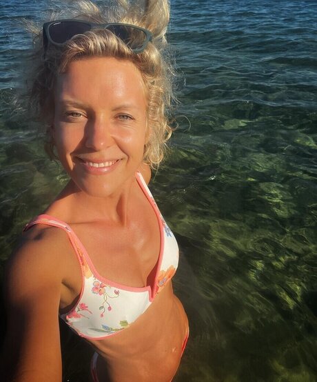 Annika Zimmermann erwachsene hd bilder