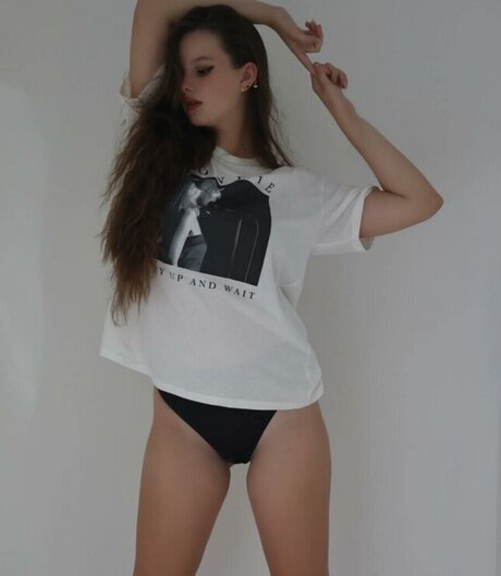 Isabella 110022 pornographische pornostar bild