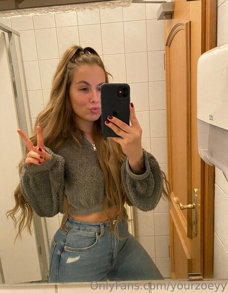 yourzoeyy schauspielerin xxx archiv