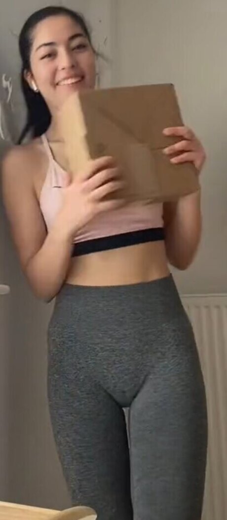 Dani Klieber sexy nackt bild