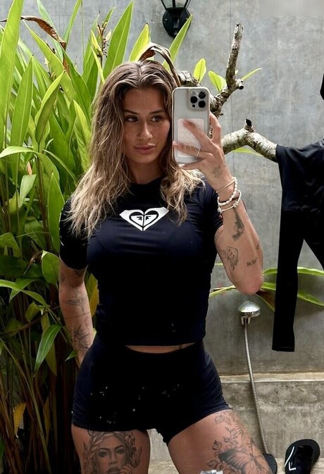 arabischer twink onlyfans nackt sexy fotos