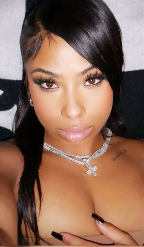 ayisha mia schöne nacktheit fotos