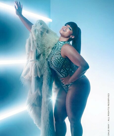 Dascha Polanco nackt erotische foto